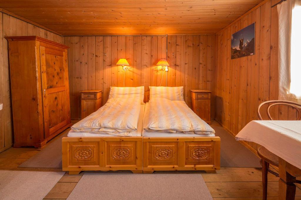 Gasthaus Alpenrose Juf Hotel Luaran gambar